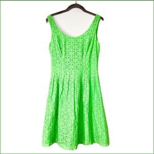 💚 HOST PICK!! Lilly Pulitzer Green Lace Fit & Flare Dress 💚